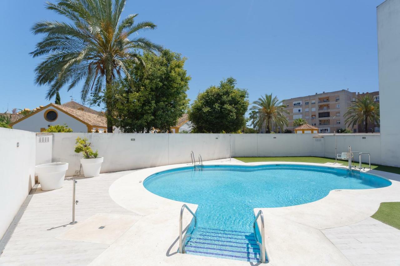 Real Escuela Home Jerez de la Frontera Dış mekan fotoğraf